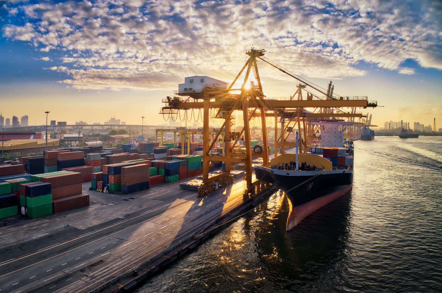 Macit Motor - İstanbul Tuzla'da gemi motor onarım, krank mili taşlama, silindir honlama ve motor yenileme hizmetleri 1